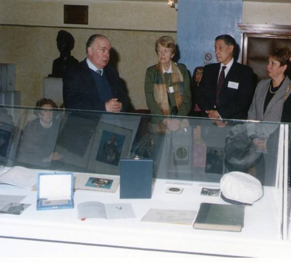 Muestra recuerdos artísticos de JUan Carlos Gebelin